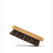 brosse en cuir et alcantara haute qualite